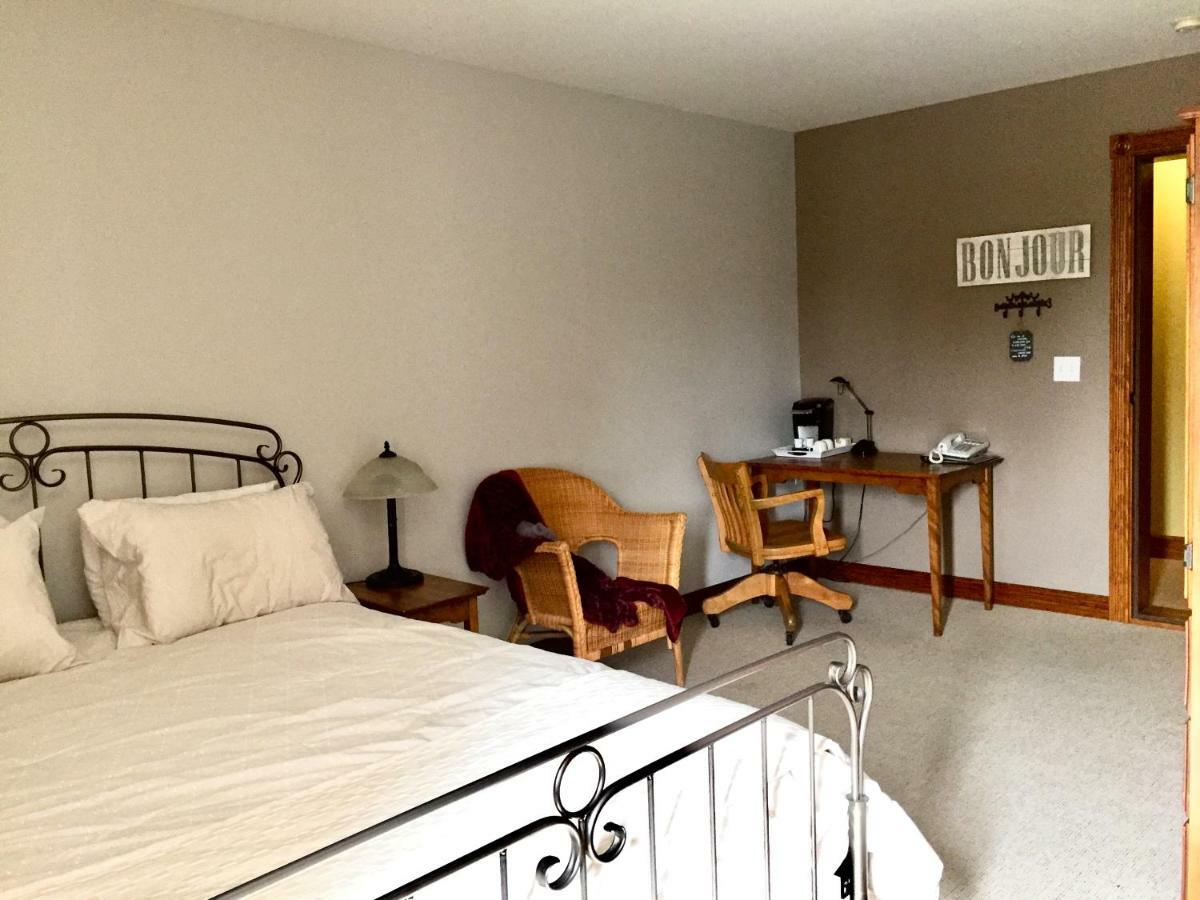 Hotel Manoir D'orsennens Lac-Megantic
